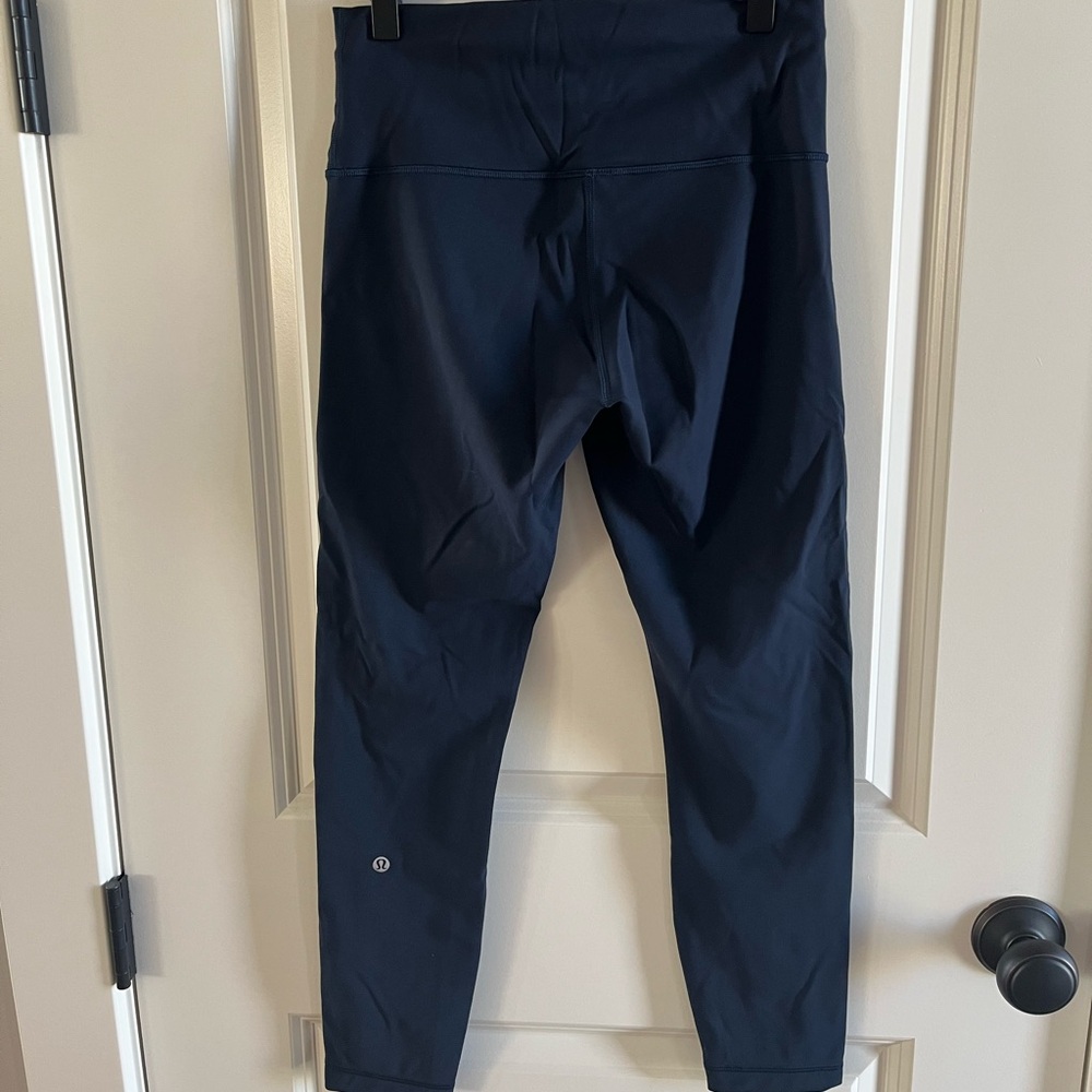 Lululemon Wunder Under tights. Size 8. Navy
